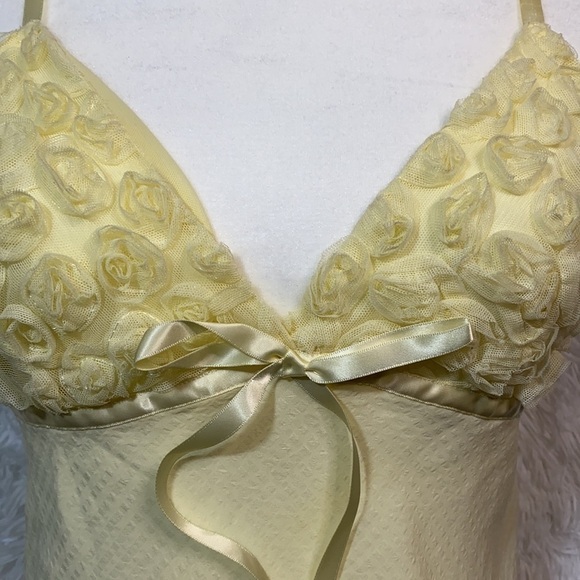 Vintage Oscar De La Renta butter cream chiffon lattice rosette slip dress - Picture 2 of 9